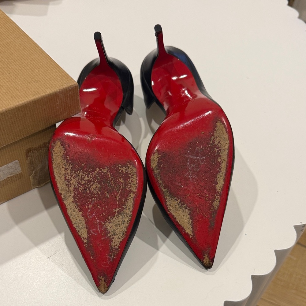 Christian Louboutin Black Pointed Leather Stiletto Pumps with Red Soles - Picture 3 of 3